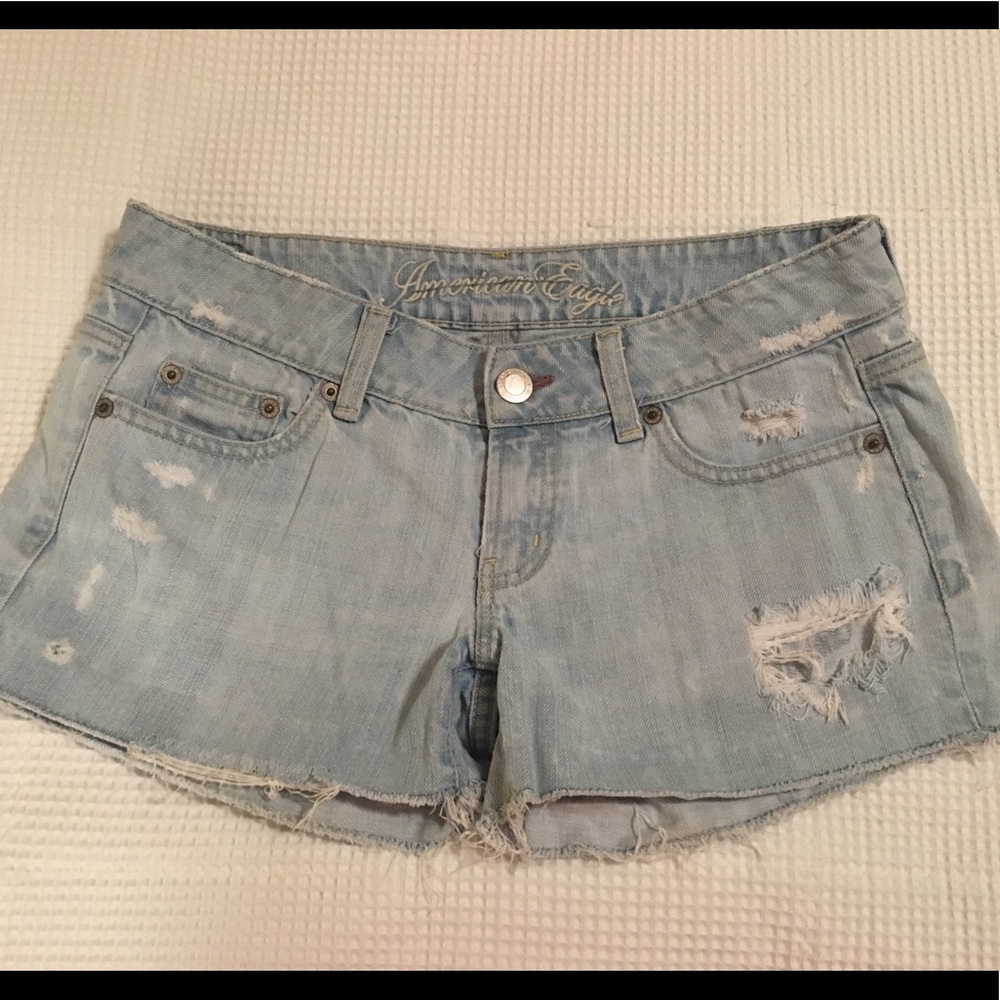 American Eagle light wash denim distressed shorts